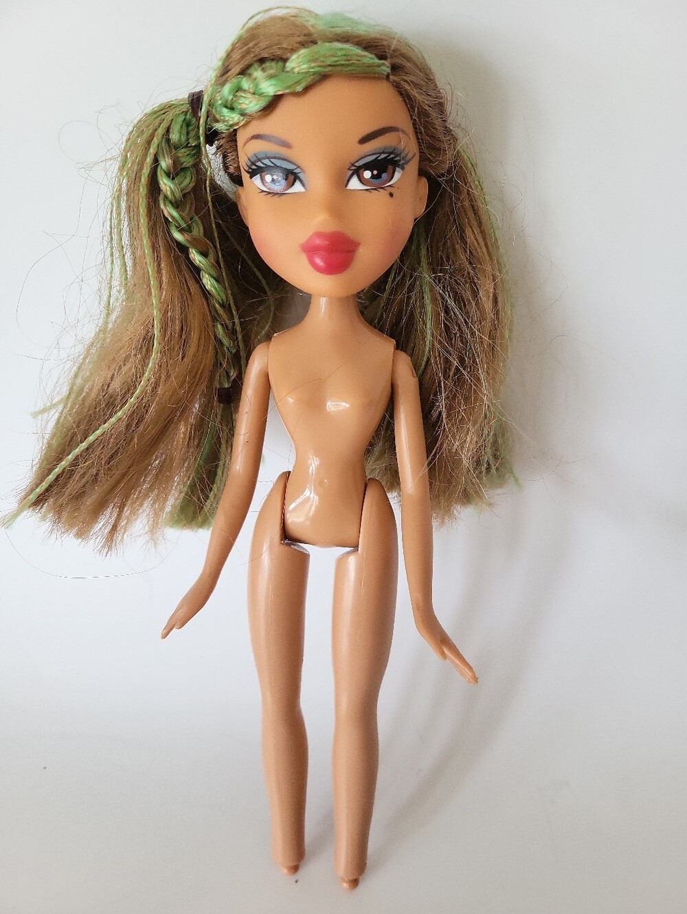 Vintage 2004 MGA Bratz Tokyo A Go-Go Yasmin Doll - Nude / For Restoration